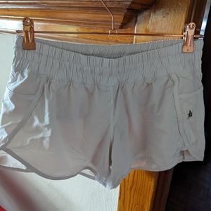 Lululemon Tracker Shorts SZ 10